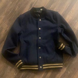 “Like New” Navy Varsity striped detail jacket.